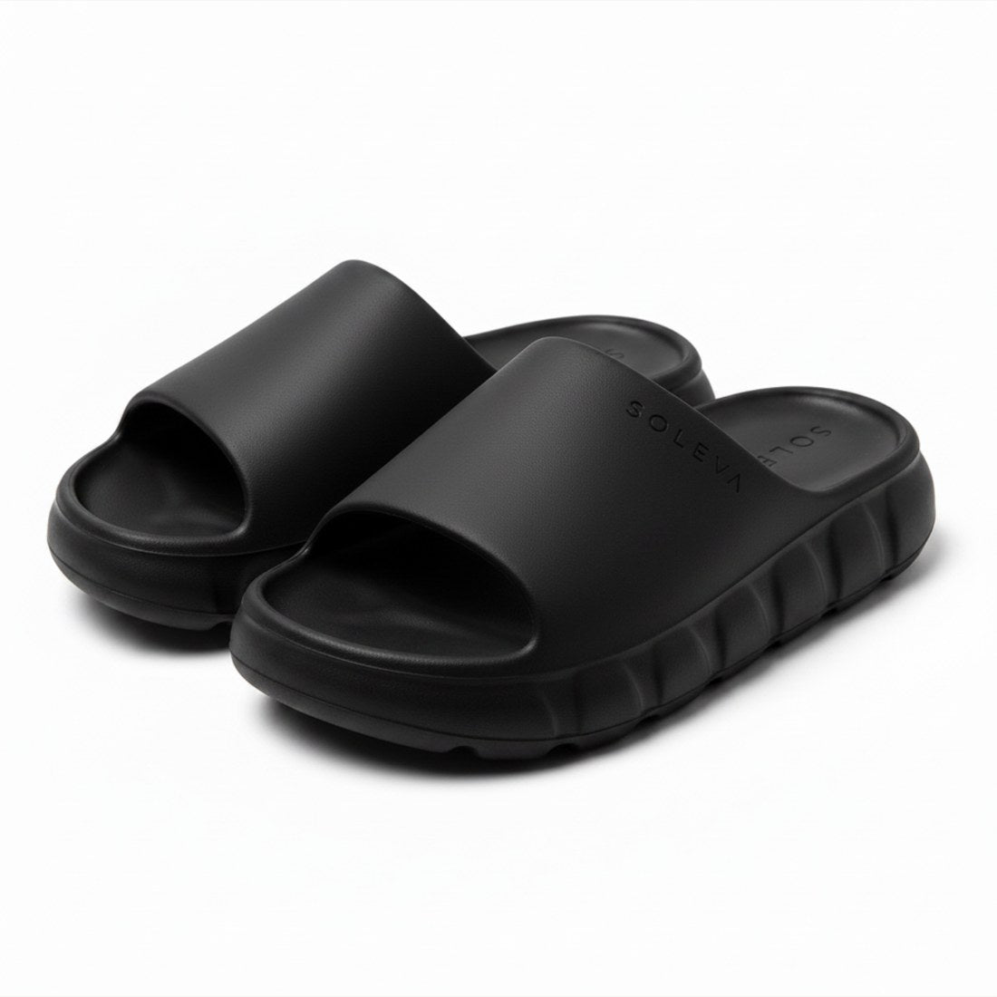SOLEVA Slide in Onyx Black